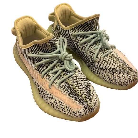 Authentic Adidas Yeezy Boost 350 Sneakers - Picture 1 of 6
